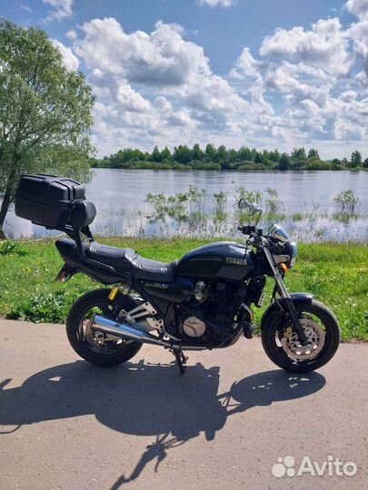 Мотоцикл Yamaha xjr 1200