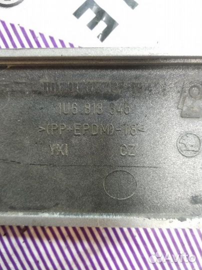 Накладка под фонарь левая Skoda Octavia Tour A4