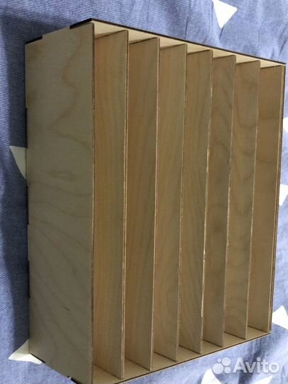 Полка, подставка, коробка для мобильных телефонов