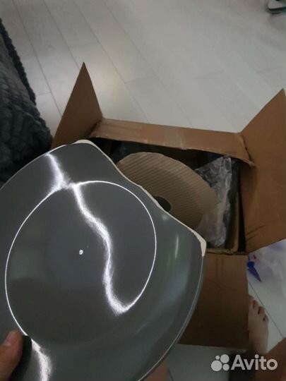 Коробка с тарелками