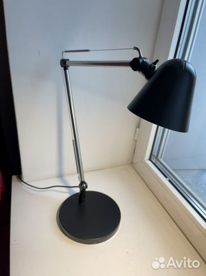Лампа настольная Икеа металлическая