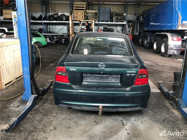Разбор на запчасти Opel Vectra B