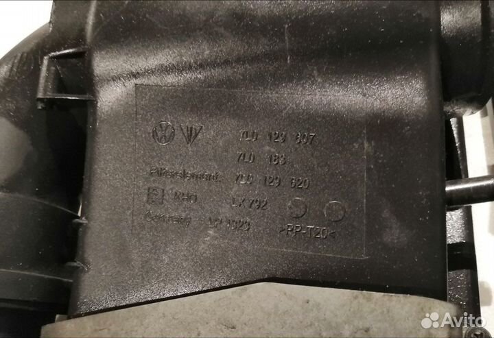 Корпус воздушного фильтра Porsche Cayenne 4.5