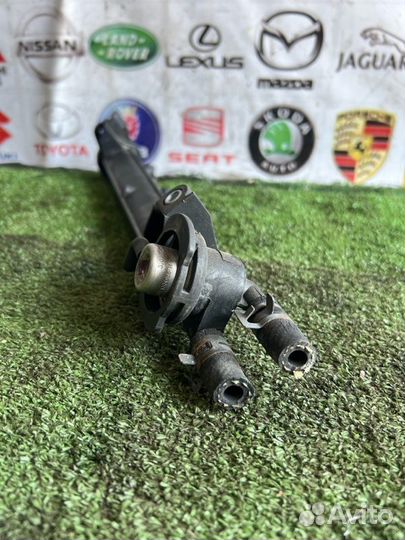 Топливная рампа Volkswagen Golf MK 4 AKL 2005