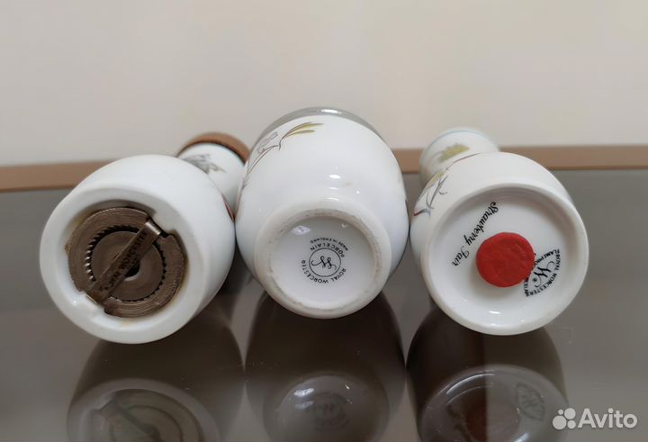 Английские вазы, предметы дамского столика