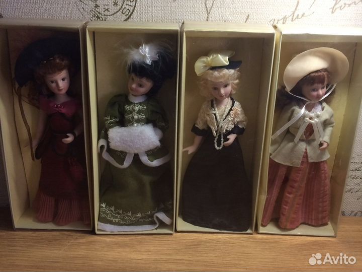 Коллекция фарфоровых кукол 