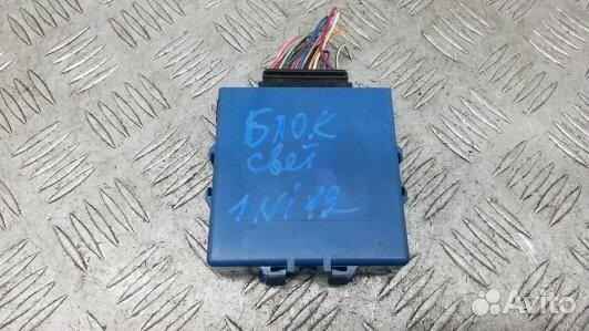 Блок управления светом lexus LS 3 (1NI12X701)