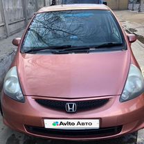 Honda Fit 1.5 AT, 2005, 350 000 км, с пробегом, цена 530 000 руб.