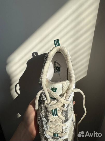 Кроссовки New balance 530 Sea salt Marsh green