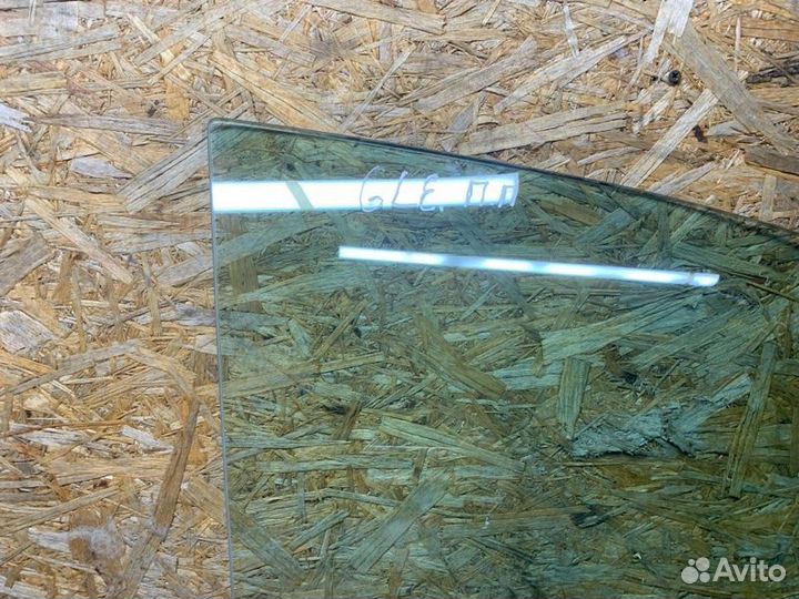 Стекло двери переднее правое Mercedes-Benz Gle