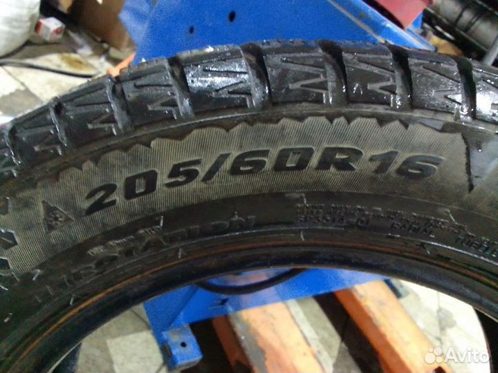 GT Radial IcePro 3 205/60 R16