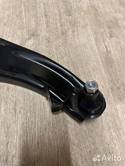 Рычаг подвески нижний передний правый Hyundai