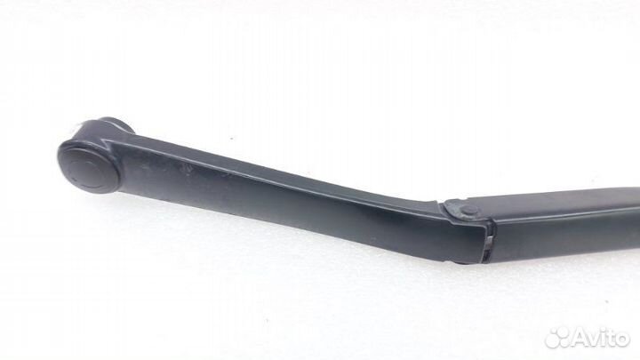 Поводок стеклоочистителя передний левый Kia K5 DL3