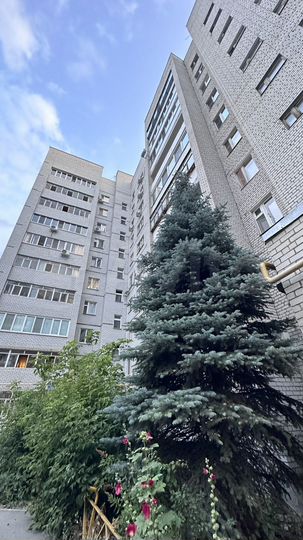 4-к. квартира, 83 м², 2/10 эт.