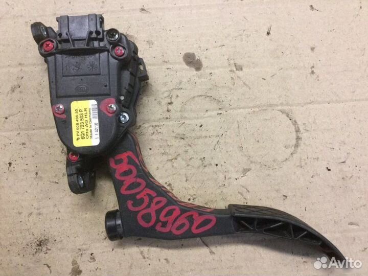 Педаль газа Skoda Fabia 2007