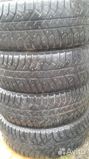 Bridgestone Ice Cruiser 7000 235/60 R18 107