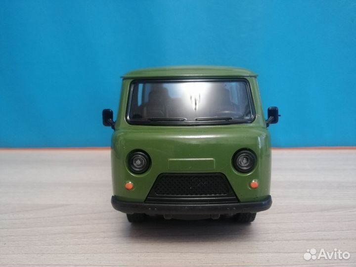 Металлическая машинка УАЗ буханка серая зеленая
