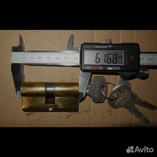 Цилиндровый механизм Замок ключи