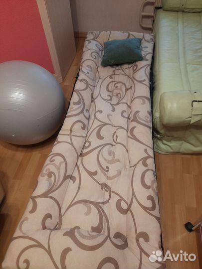 Раскладушка с матрасом