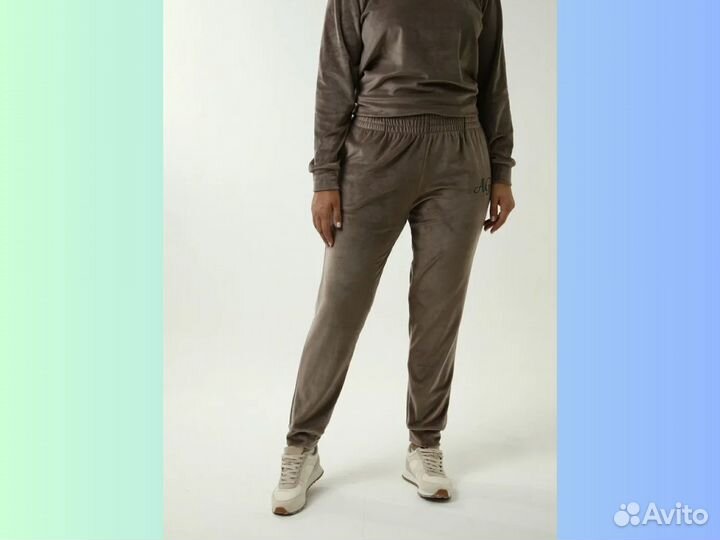 Велюровый костюм женский