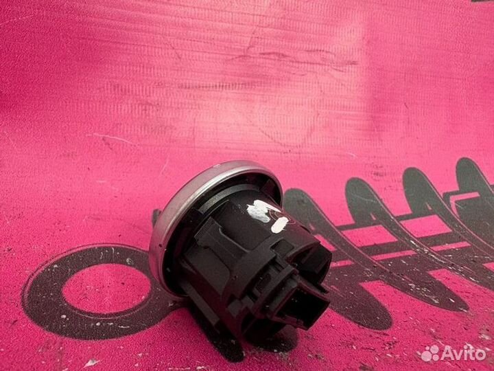 Кнопка запуска BMW X1 E84