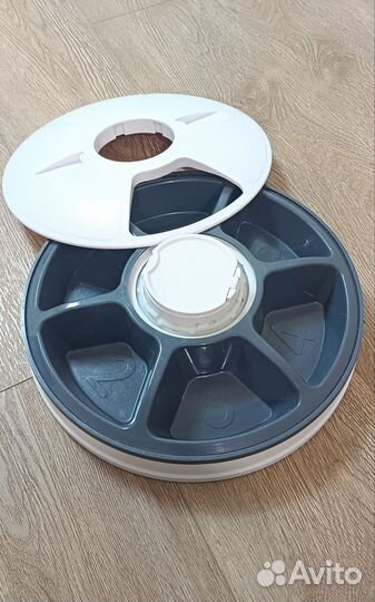 Автокормушка для собак и кошек