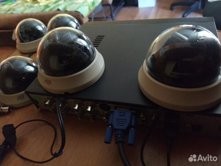 Регистратор 8 каналов и 8 камер