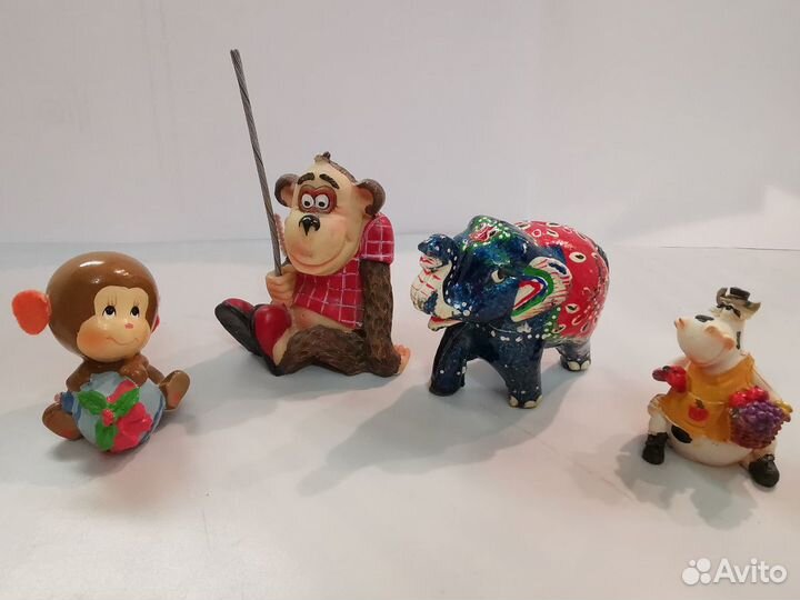 Фарфоровые статуэтки символы года