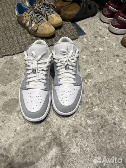 Nike air jordan 1 low wolf grey