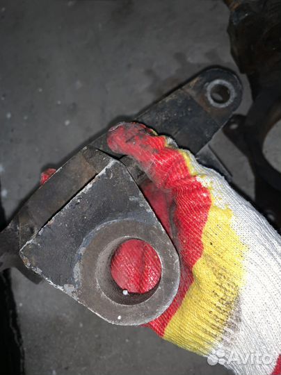 Правый поворотный кулак газ соболь 4x4