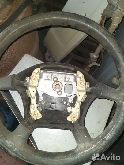 Руль на ниссан примьерв б/у
