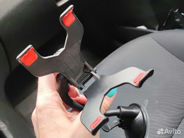 Держатель для телефона в машину
