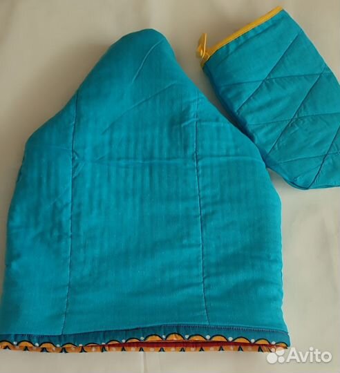 Кухонный комплект: грелка на чайник+прихватка