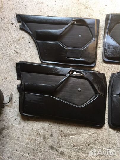 Мерседес 124 Дверные карты.Обшивки дверей