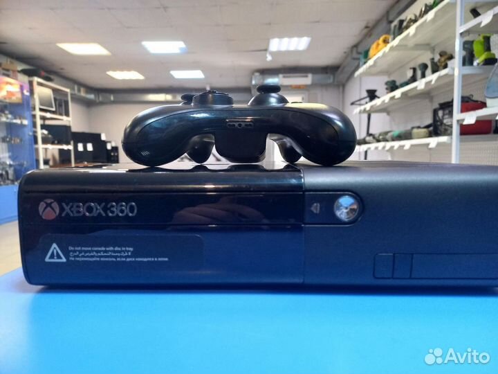 Приставка Microsoft Xbox 360 E 500Gb