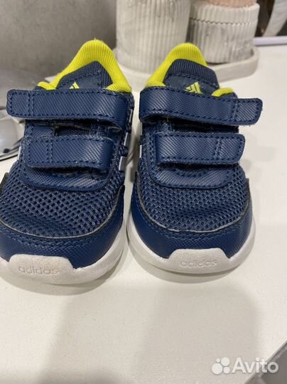 Кроссовки adidas 20