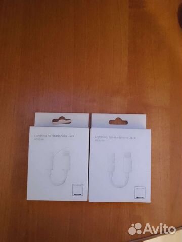 Переходник iPhone для наушников и зарядки
