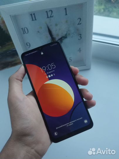 Телефон Samsung Galaxy M12