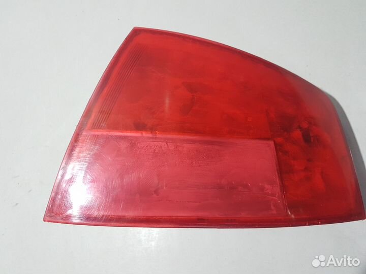 Фонарь задний правый наружный ауди а8 audi a8