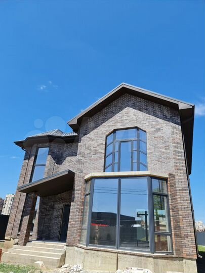 Коттедж 271 м² на участке 6,6 сот.