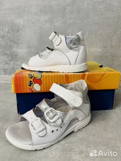 Сандалии Тотта 25