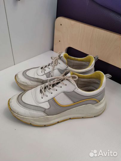 Кроссовки для девочки 35