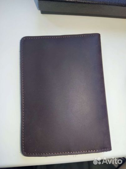 Кожаная обложка на паспорт