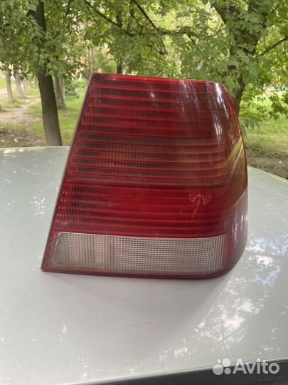 Задний правый фонарь volkswagen bora