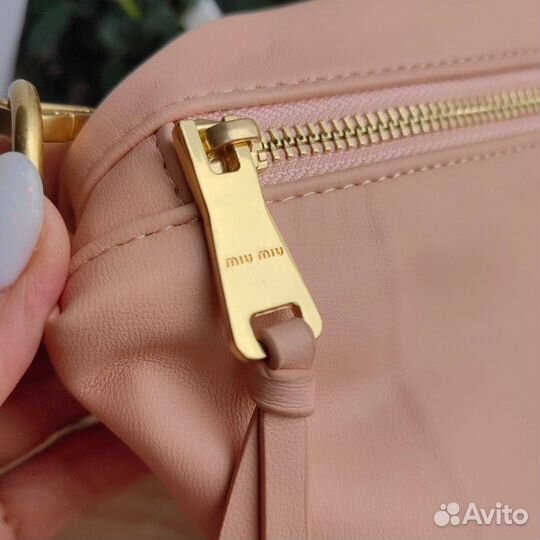 Сумка женская Miu Miu из кожи наппа