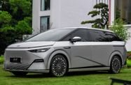 XPeng X9 I рестайлинг (2025—2026) Минивэн