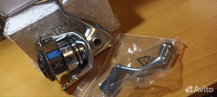 Катушка безынерционная shimano Stradic FL 1000