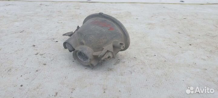 Противотуманная фара правая Хонда Аккорд