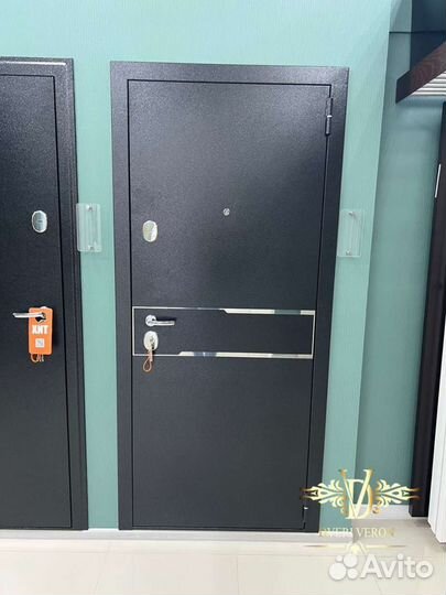 Дверь входная металлическая Мега трио