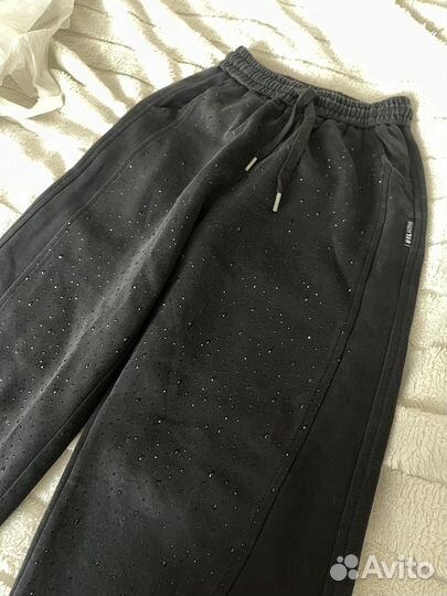 Брюки спортивные женские со стразами